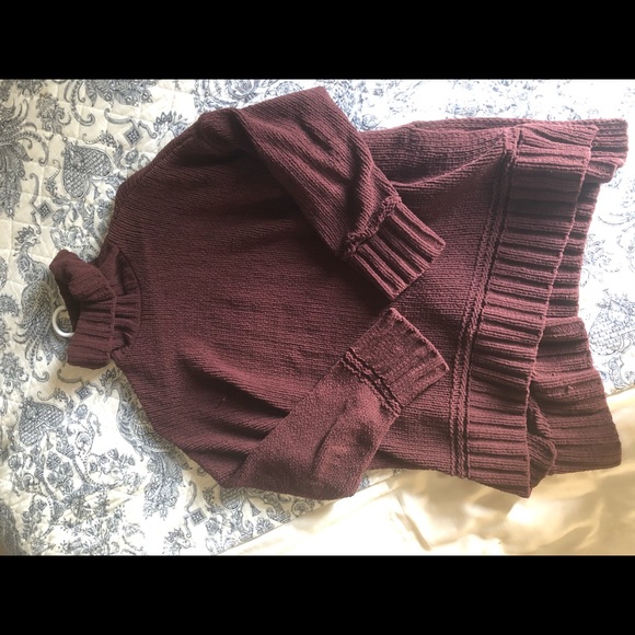 Oversized turtleneck sweater - Picture 2 of 5